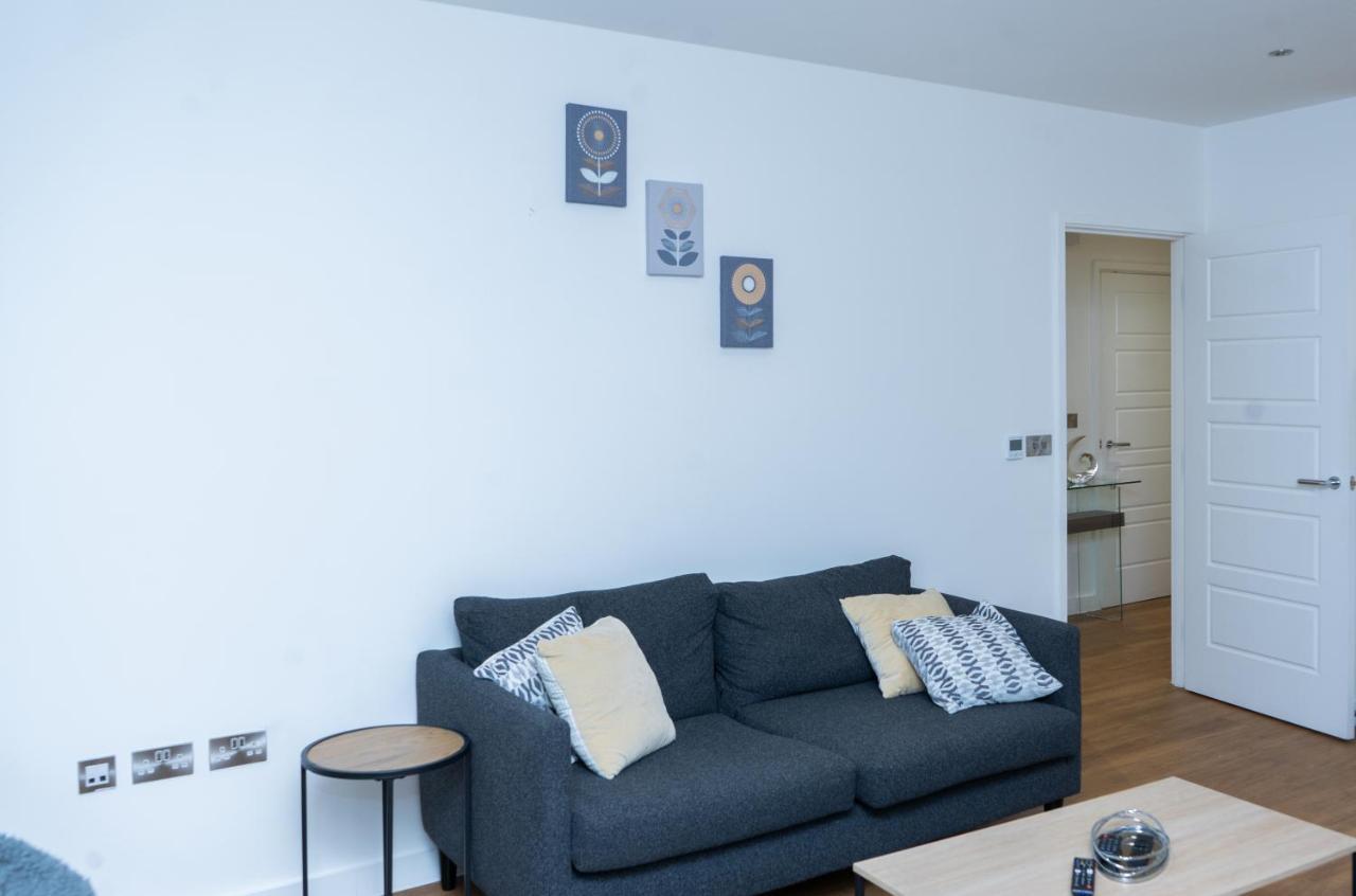 Guerneville 1 Bedroom Luxury Apartment Royal Wharf By Excel Exhibition Centre London Exterior photo